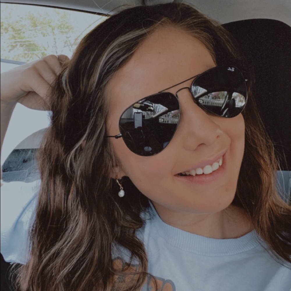 Meet your Posher, Lexi